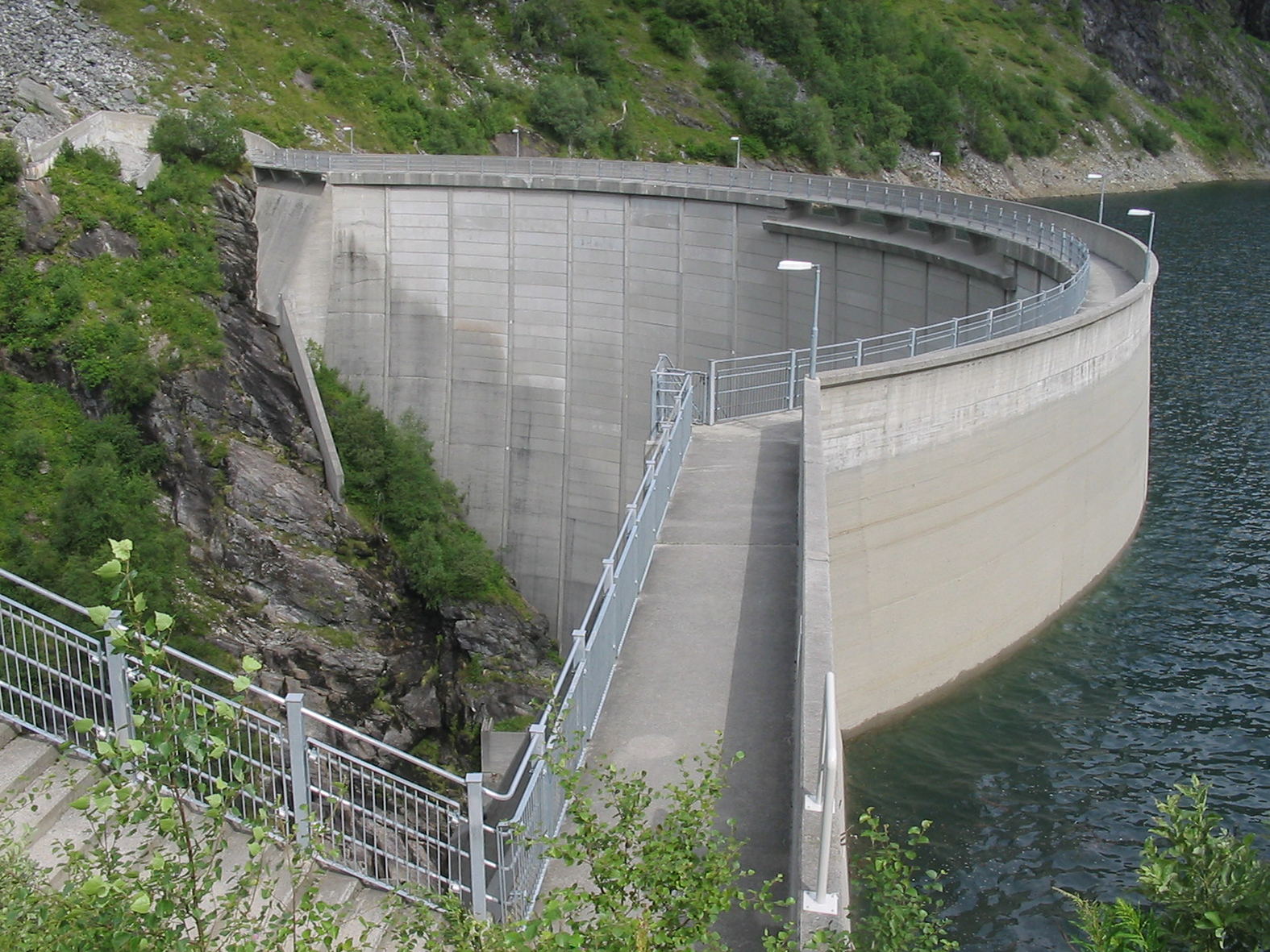 Figure 1: The Zakarias dam (completed 1969). Photography by Vidar Iversen.